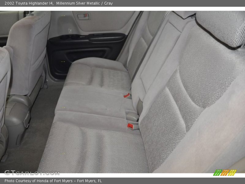 Millennium Silver Metallic / Gray 2002 Toyota Highlander I4