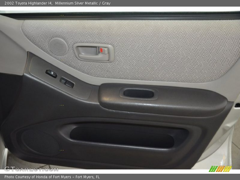 Millennium Silver Metallic / Gray 2002 Toyota Highlander I4