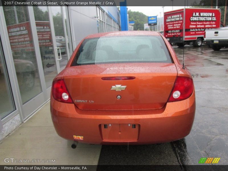Sunburst Orange Metallic / Gray 2007 Chevrolet Cobalt LS Sedan