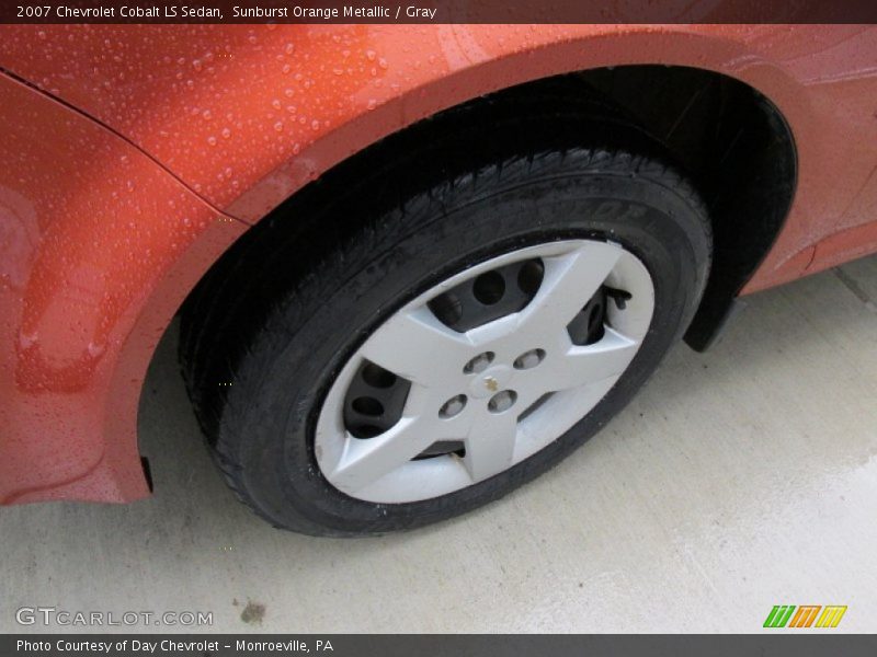 Sunburst Orange Metallic / Gray 2007 Chevrolet Cobalt LS Sedan