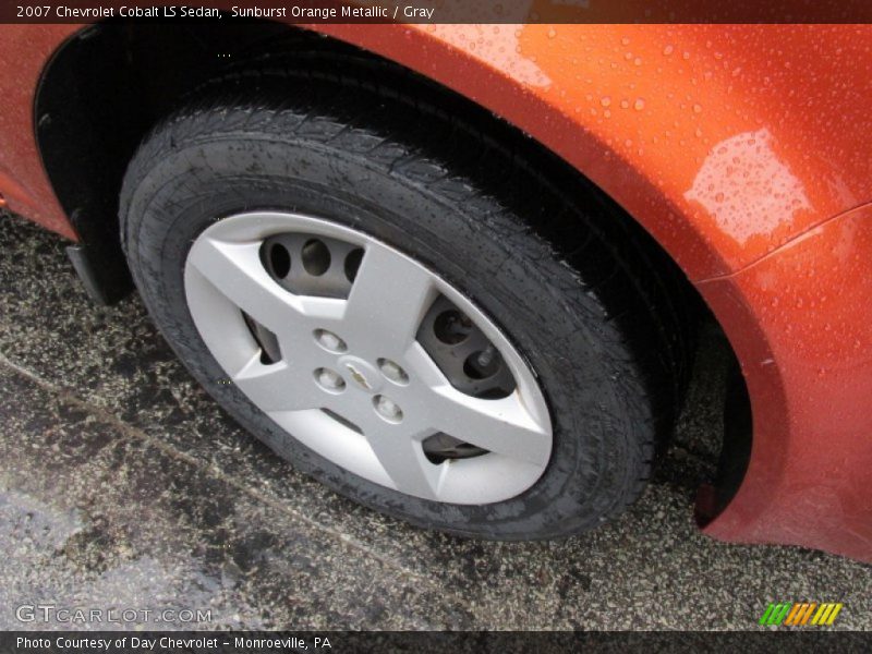 Sunburst Orange Metallic / Gray 2007 Chevrolet Cobalt LS Sedan