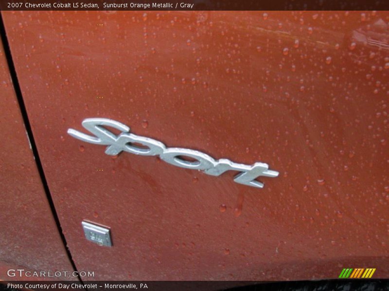 Sunburst Orange Metallic / Gray 2007 Chevrolet Cobalt LS Sedan