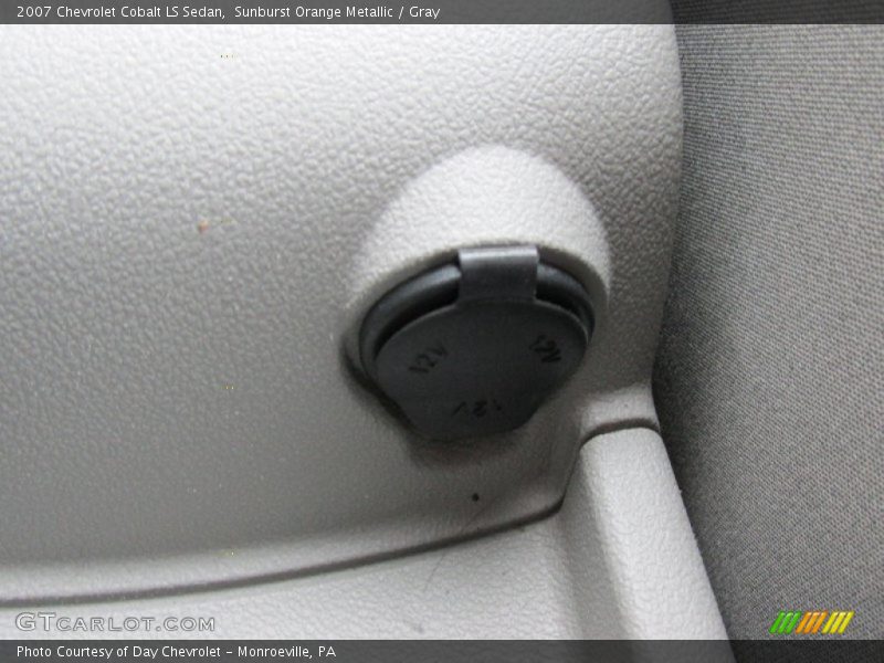 Sunburst Orange Metallic / Gray 2007 Chevrolet Cobalt LS Sedan