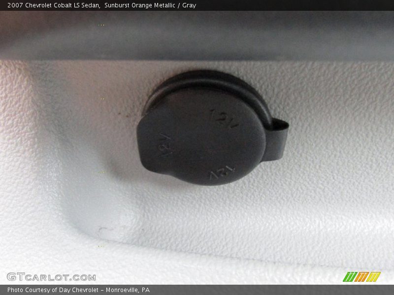 Sunburst Orange Metallic / Gray 2007 Chevrolet Cobalt LS Sedan