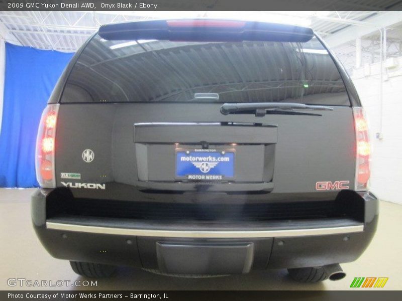 Onyx Black / Ebony 2009 GMC Yukon Denali AWD