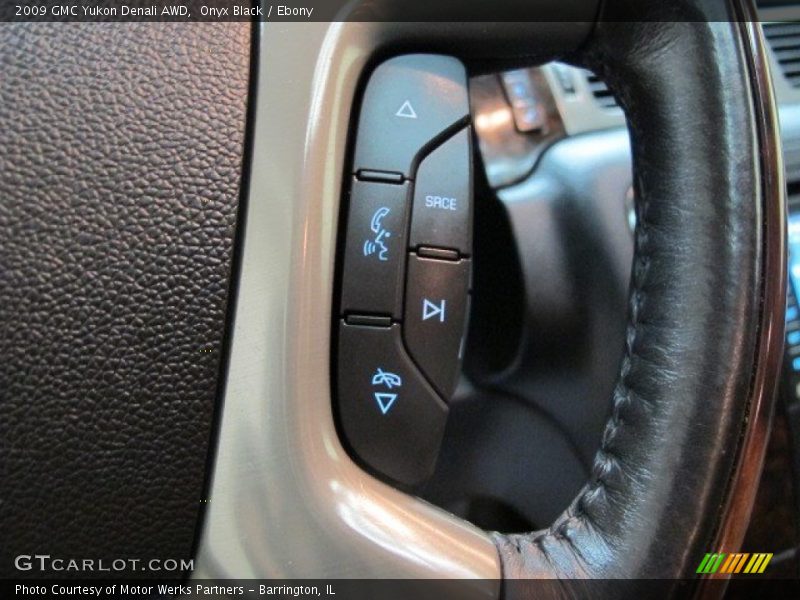 Onyx Black / Ebony 2009 GMC Yukon Denali AWD