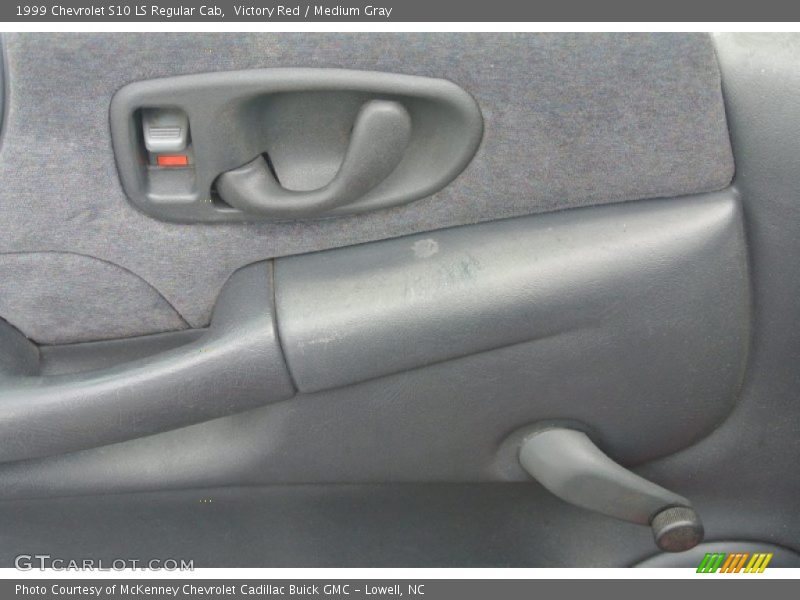 Victory Red / Medium Gray 1999 Chevrolet S10 LS Regular Cab