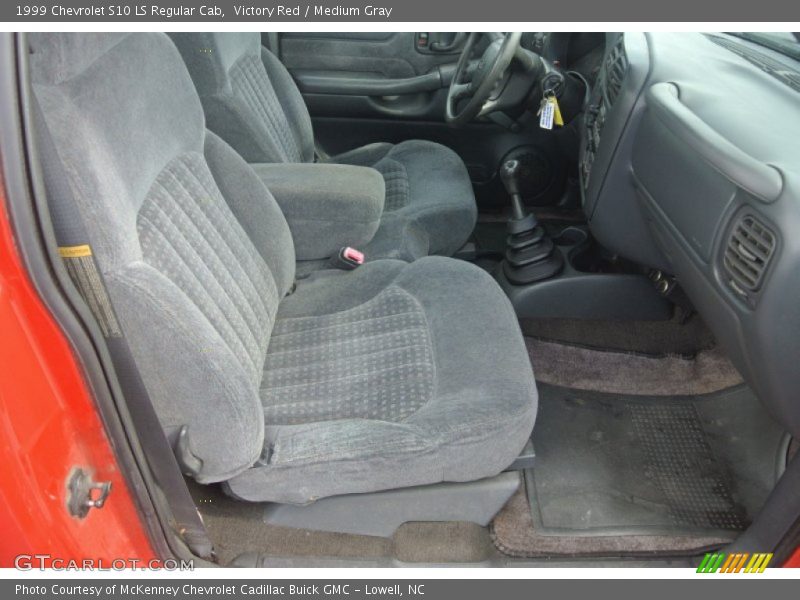 Victory Red / Medium Gray 1999 Chevrolet S10 LS Regular Cab
