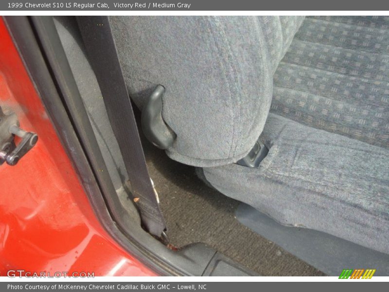 Victory Red / Medium Gray 1999 Chevrolet S10 LS Regular Cab