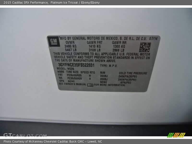 Platinum Ice Tricoat / Ebony/Ebony 2015 Cadillac SRX Performance