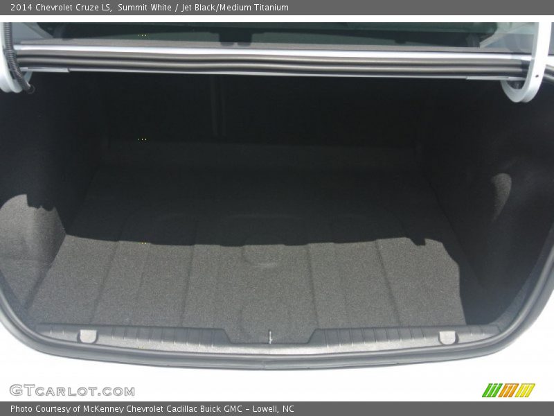 Summit White / Jet Black/Medium Titanium 2014 Chevrolet Cruze LS