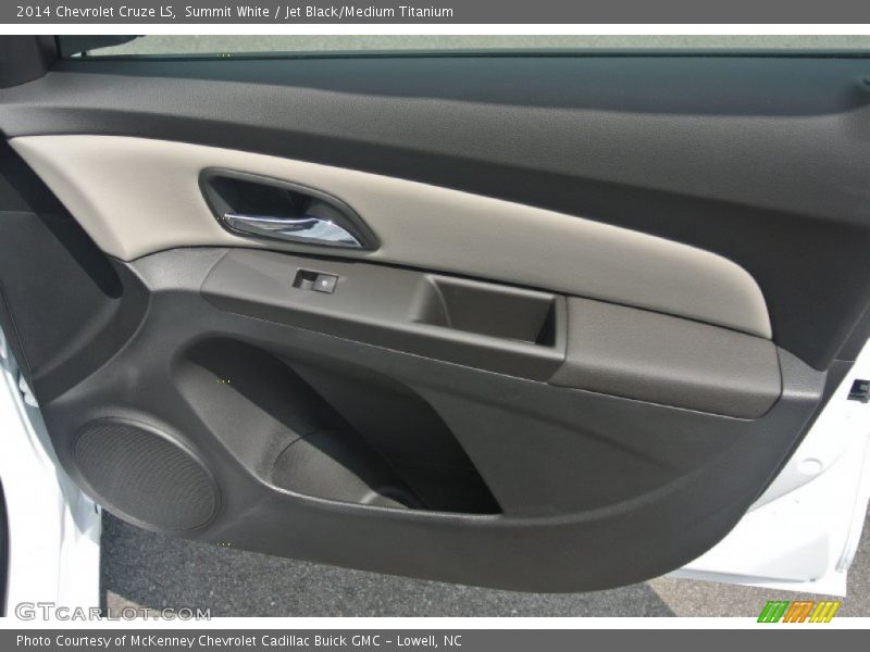 Summit White / Jet Black/Medium Titanium 2014 Chevrolet Cruze LS