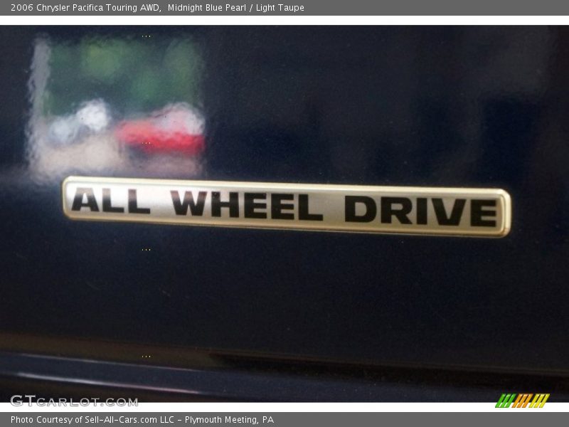 Midnight Blue Pearl / Light Taupe 2006 Chrysler Pacifica Touring AWD