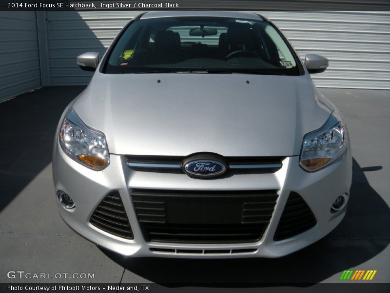 Ingot Silver / Charcoal Black 2014 Ford Focus SE Hatchback