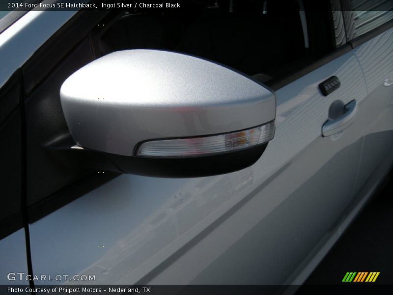 Ingot Silver / Charcoal Black 2014 Ford Focus SE Hatchback