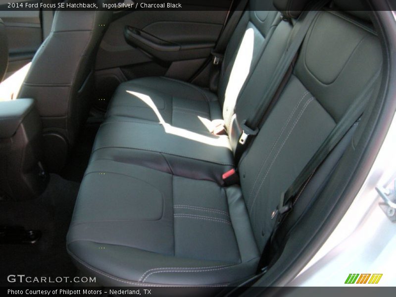 Ingot Silver / Charcoal Black 2014 Ford Focus SE Hatchback