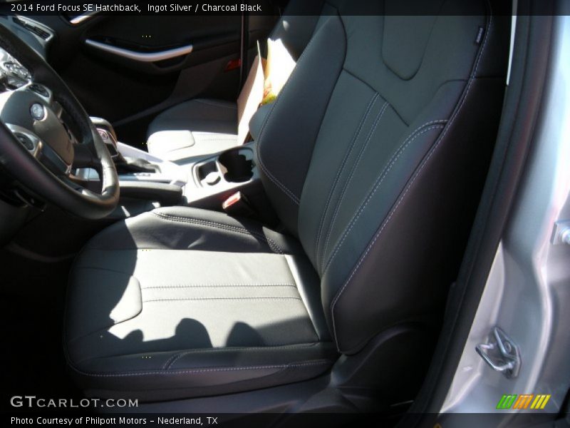 Ingot Silver / Charcoal Black 2014 Ford Focus SE Hatchback