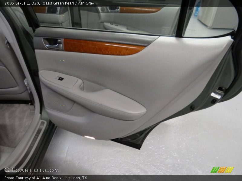 Oasis Green Pearl / Ash Gray 2005 Lexus ES 330