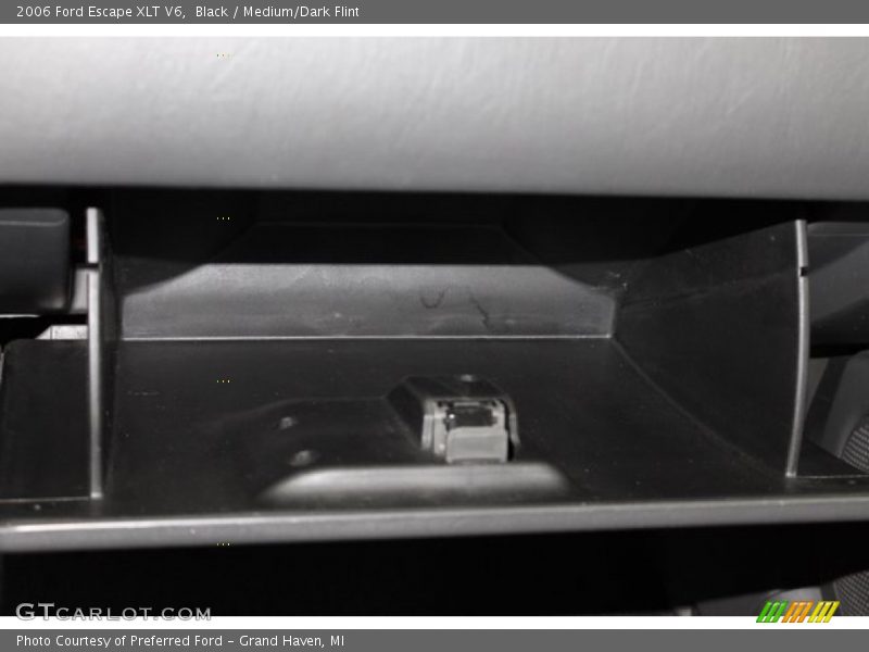 Black / Medium/Dark Flint 2006 Ford Escape XLT V6