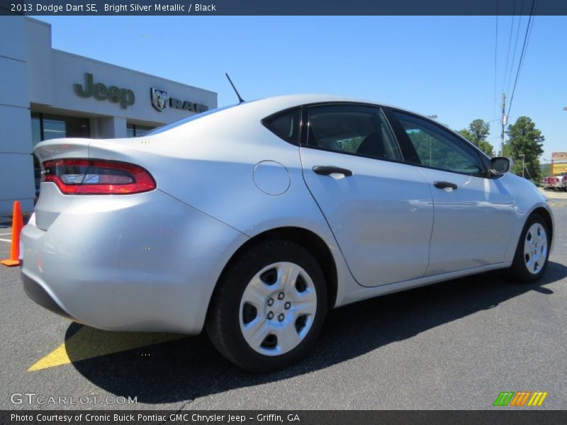 Bright Silver Metallic / Black 2013 Dodge Dart SE