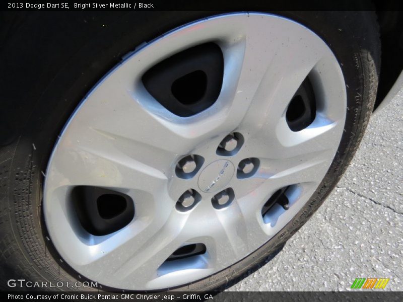 Bright Silver Metallic / Black 2013 Dodge Dart SE