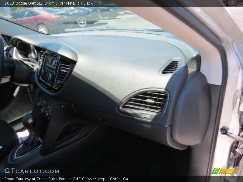 Bright Silver Metallic / Black 2013 Dodge Dart SE