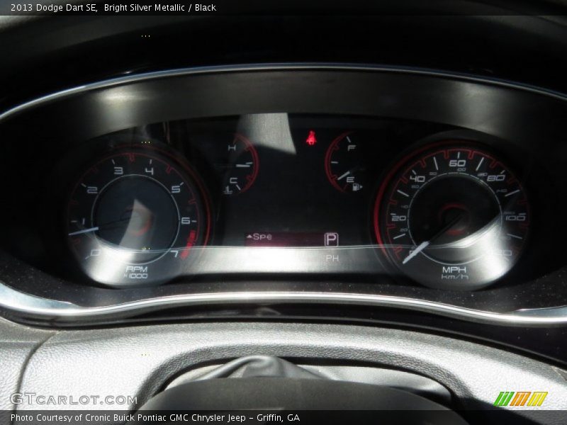 Bright Silver Metallic / Black 2013 Dodge Dart SE