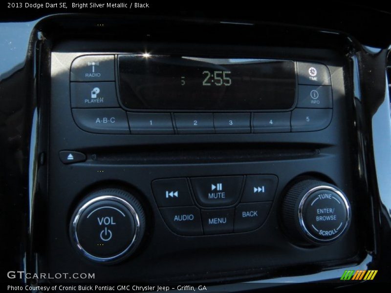 Bright Silver Metallic / Black 2013 Dodge Dart SE
