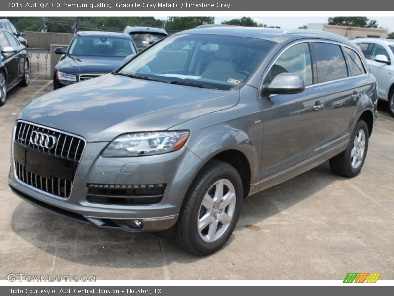 Front 3/4 View of 2015 Q7 3.0 Premium quattro