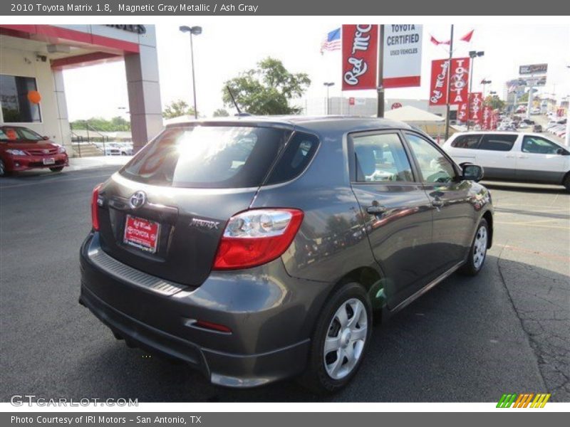 Magnetic Gray Metallic / Ash Gray 2010 Toyota Matrix 1.8