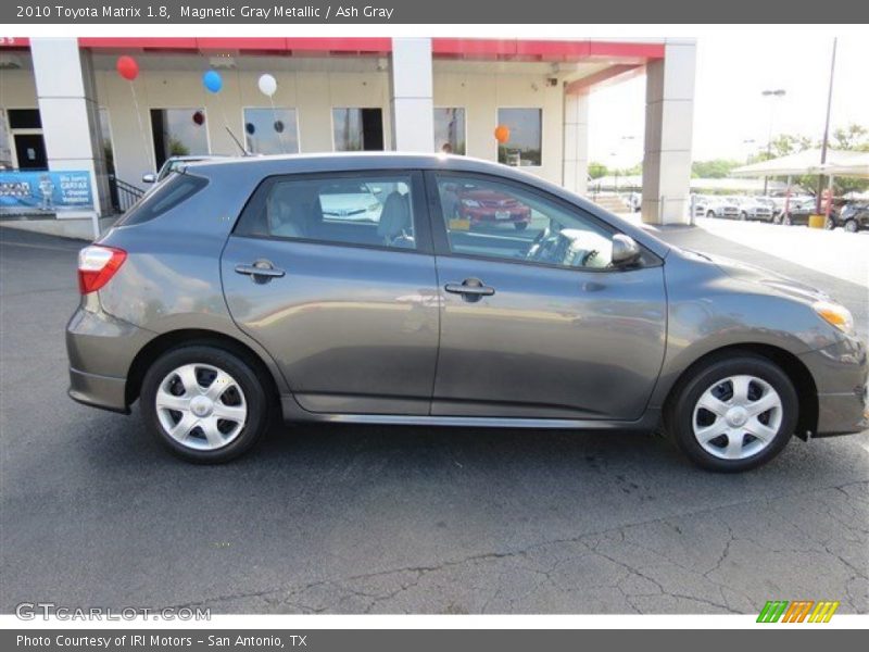 Magnetic Gray Metallic / Ash Gray 2010 Toyota Matrix 1.8