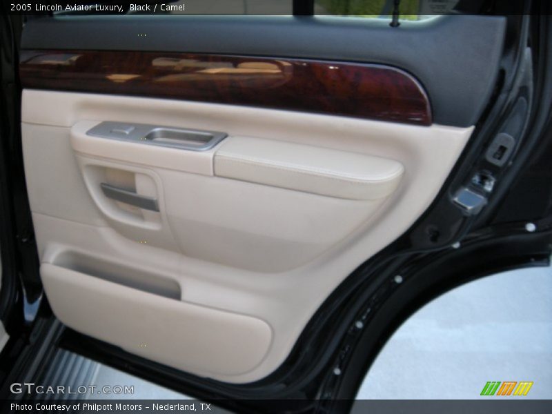 Black / Camel 2005 Lincoln Aviator Luxury