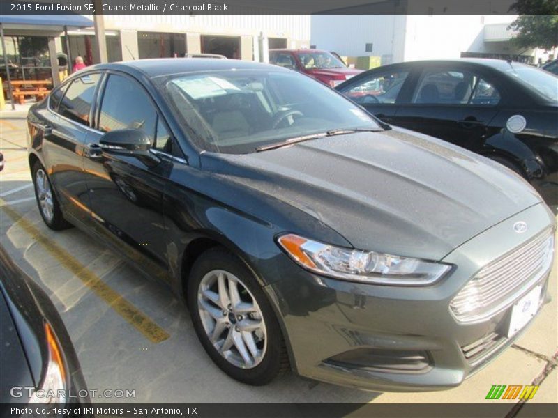 Guard Metallic / Charcoal Black 2015 Ford Fusion SE