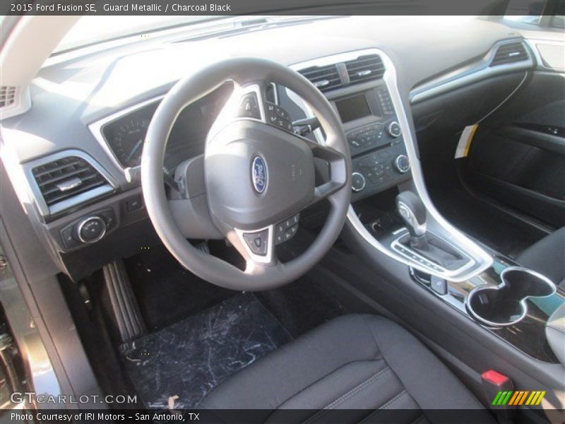 Guard Metallic / Charcoal Black 2015 Ford Fusion SE