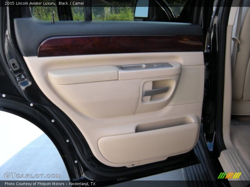 Black / Camel 2005 Lincoln Aviator Luxury