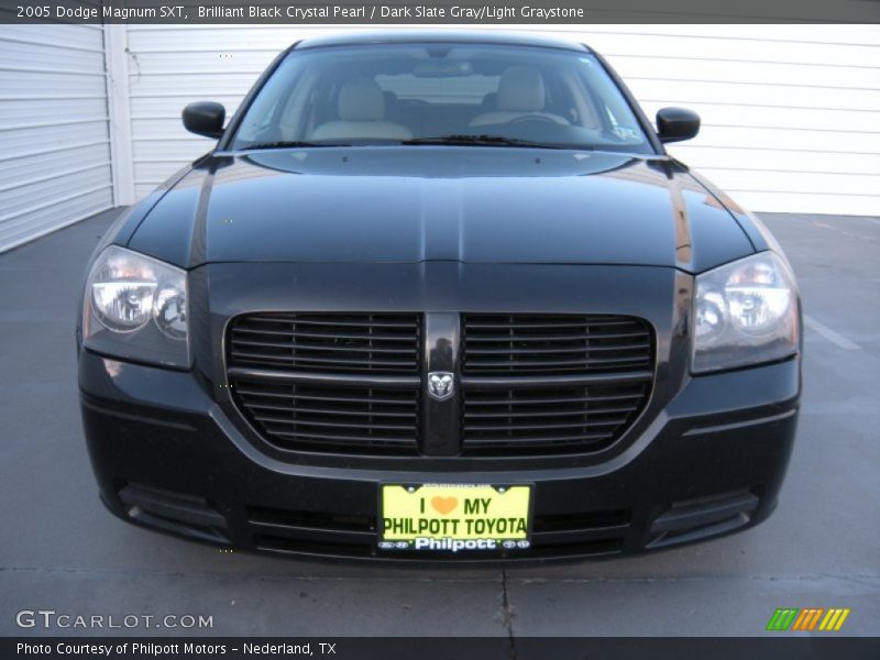 Brilliant Black Crystal Pearl / Dark Slate Gray/Light Graystone 2005 Dodge Magnum SXT