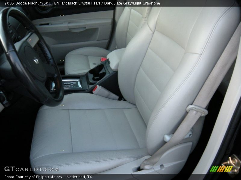 Brilliant Black Crystal Pearl / Dark Slate Gray/Light Graystone 2005 Dodge Magnum SXT