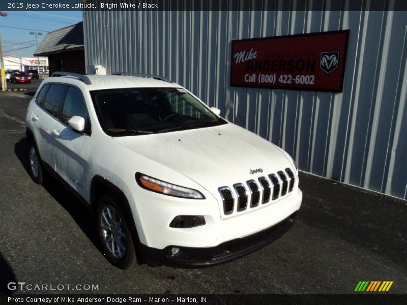 Bright White / Black 2015 Jeep Cherokee Latitude