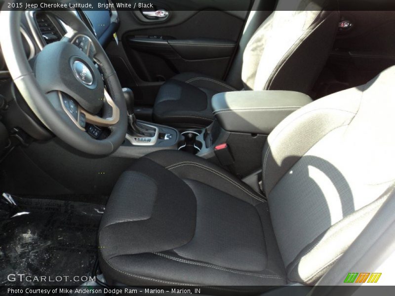 Bright White / Black 2015 Jeep Cherokee Latitude