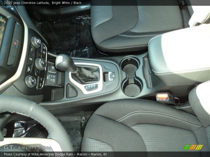 Bright White / Black 2015 Jeep Cherokee Latitude