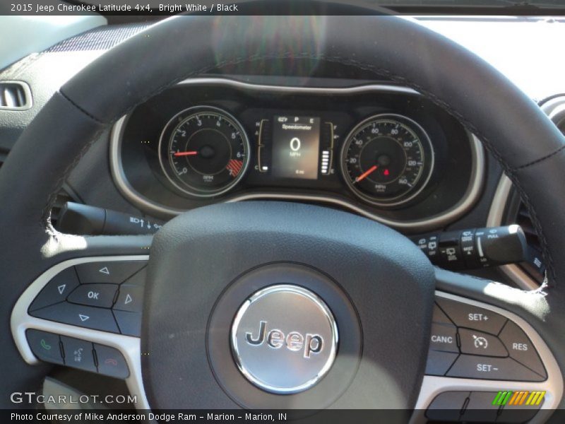 Bright White / Black 2015 Jeep Cherokee Latitude 4x4
