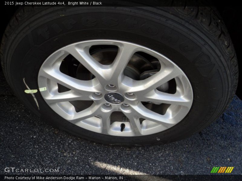 Bright White / Black 2015 Jeep Cherokee Latitude 4x4
