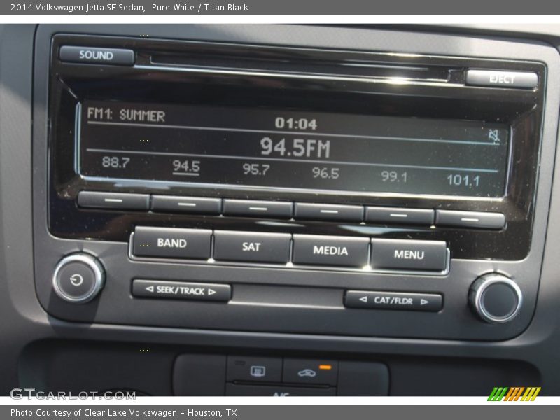Pure White / Titan Black 2014 Volkswagen Jetta SE Sedan