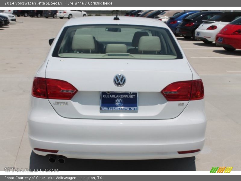 Pure White / Cornsilk Beige 2014 Volkswagen Jetta SE Sedan