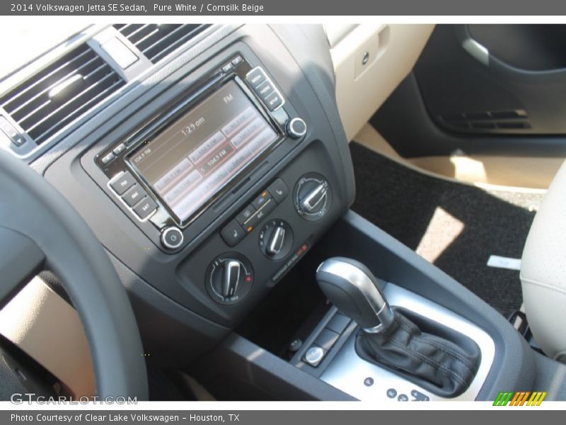 Pure White / Cornsilk Beige 2014 Volkswagen Jetta SE Sedan