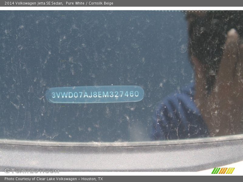 Pure White / Cornsilk Beige 2014 Volkswagen Jetta SE Sedan