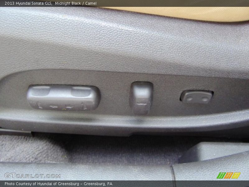 Midnight Black / Camel 2013 Hyundai Sonata GLS