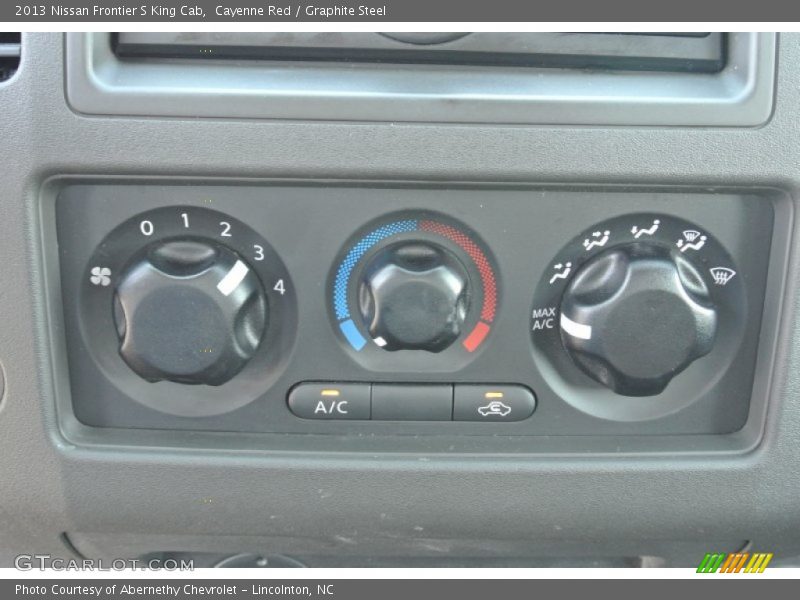 Cayenne Red / Graphite Steel 2013 Nissan Frontier S King Cab