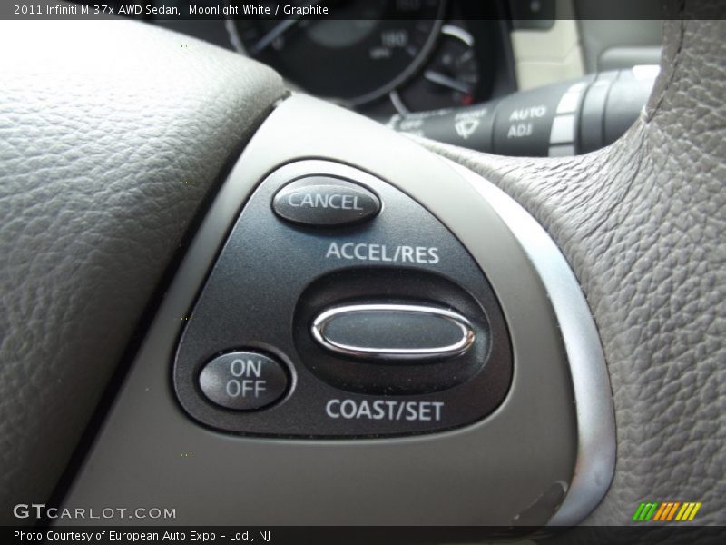 Moonlight White / Graphite 2011 Infiniti M 37x AWD Sedan