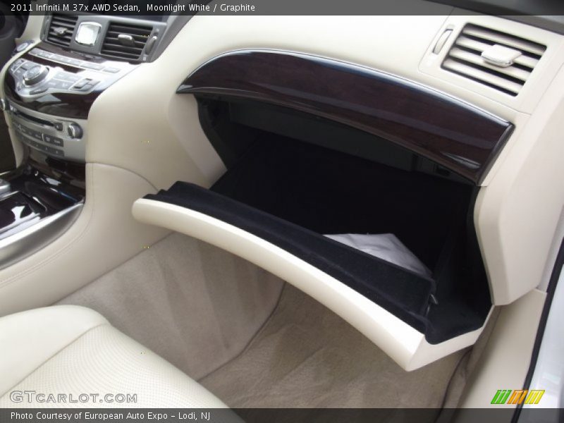 Moonlight White / Graphite 2011 Infiniti M 37x AWD Sedan